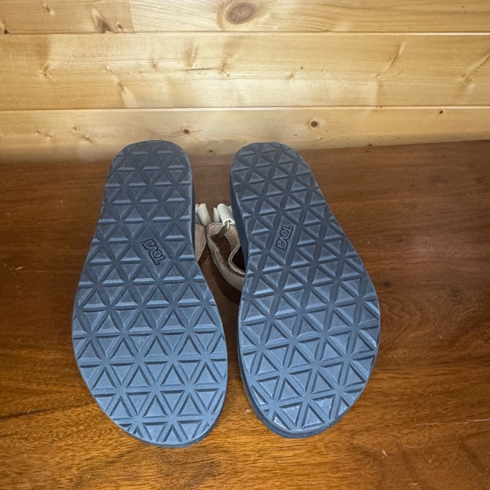 Teva Dual-Tone Sandals in Brown and Tan Midform - Picture 4 of 7